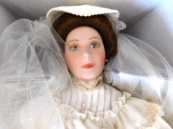 flora bride face